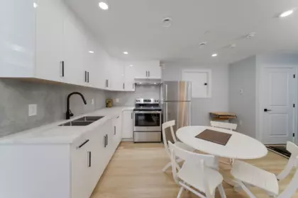 Mudroom Photo of 960 Renfrew Street, Vancouver, BC