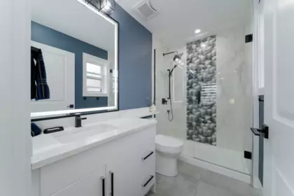 Walk-In Closet Photo of 960 Renfrew Street, Vancouver, BC