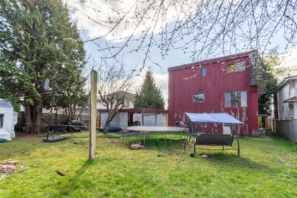 4939 Sidley Street, Burnaby, BC, Burnaby — Duplex for sale