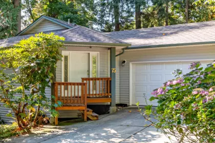 75 Larson Road, Gibsons, BC, Gibsons — Single Family Residence for sale
