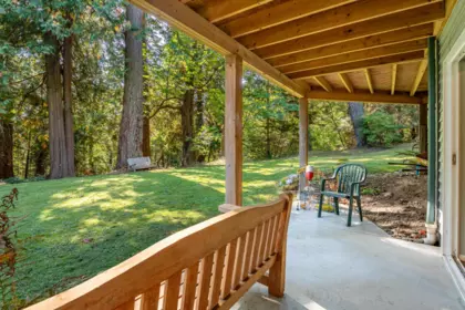Outdoor Deck Photo of 75 Larson Road, Gibsons, BC